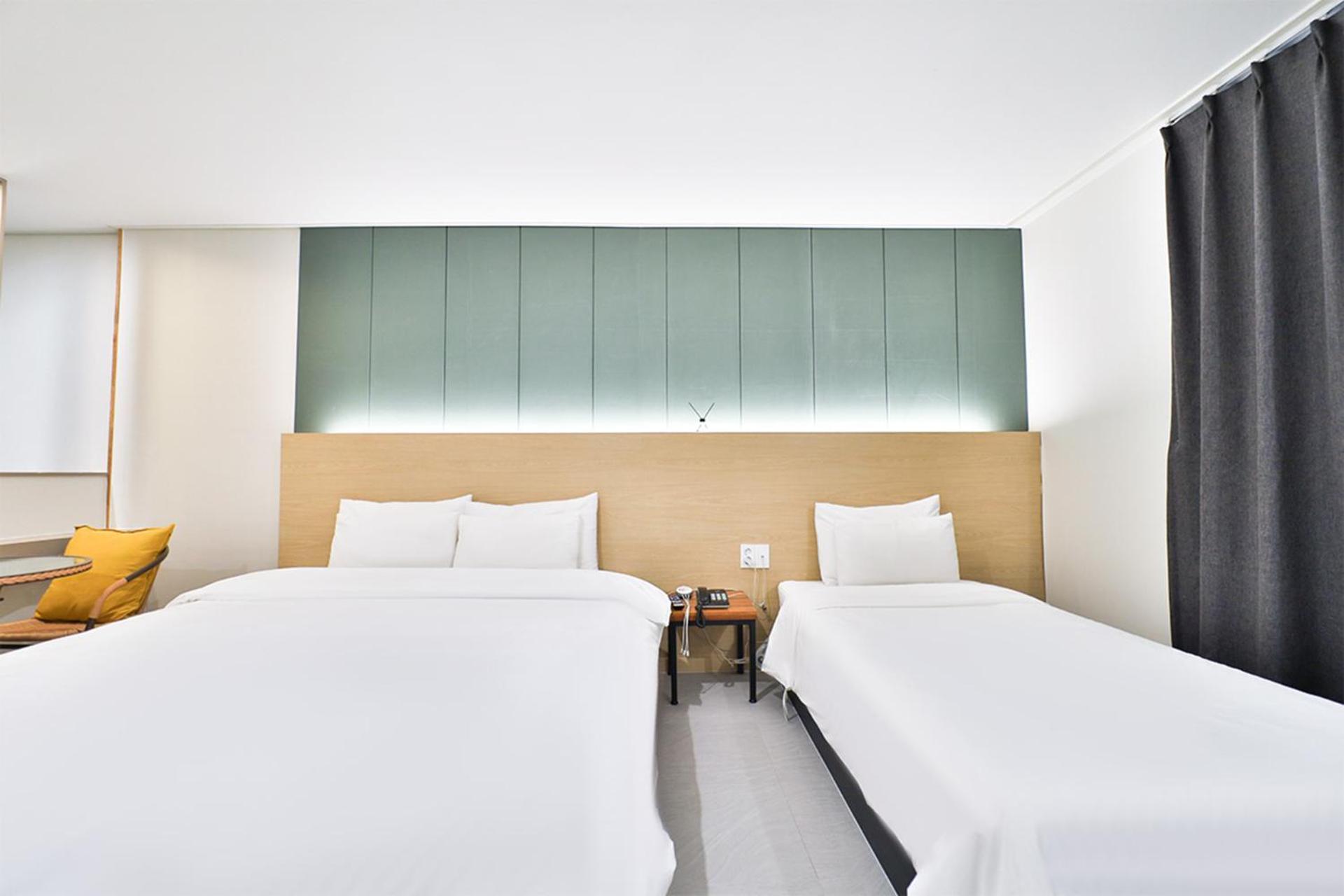Calm Rest Hotel Busan Sasang Екстериор снимка